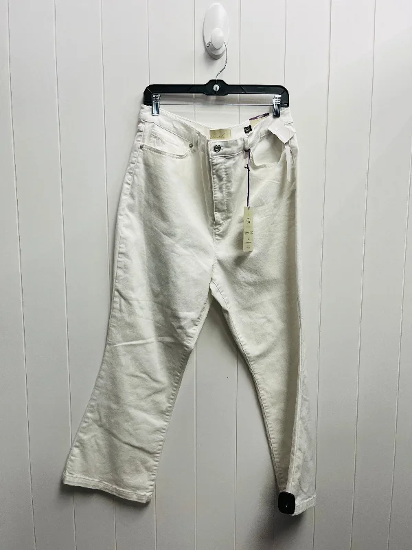 Jeans Flared By Gloria Vanderbilt In White Denim, Size: 16